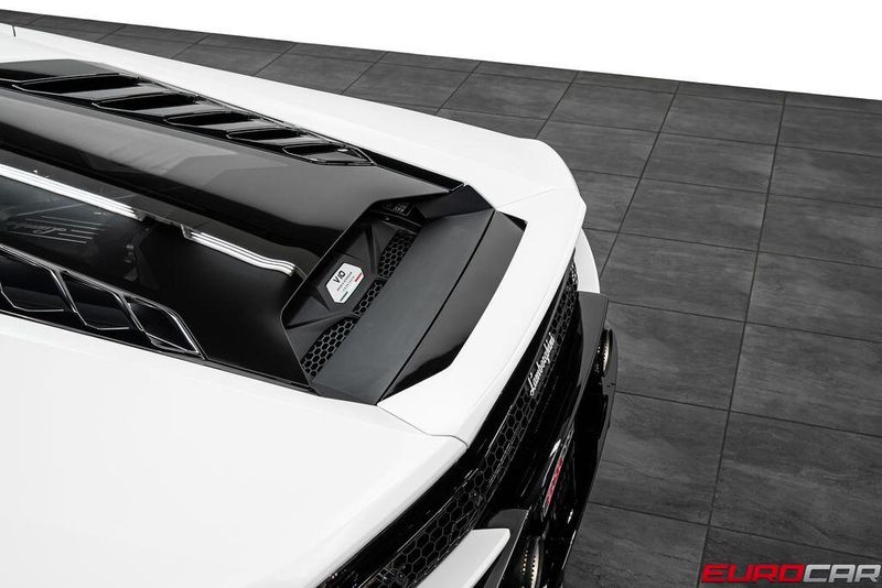 2022 Lamborghini Huracan EVO Image 17