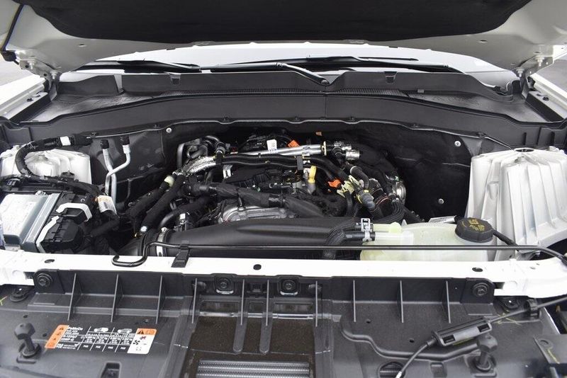 New 2025 Ford Explorer ActiveImage 23