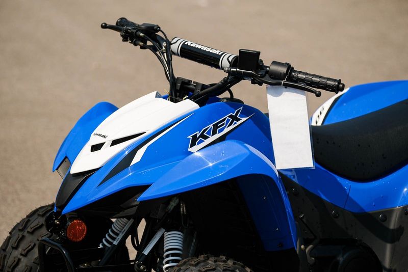 2023 KAWASAKI KFX 90 in a BLUE exterior color. Family PowerSports (877) 886-1997 familypowersports.com 