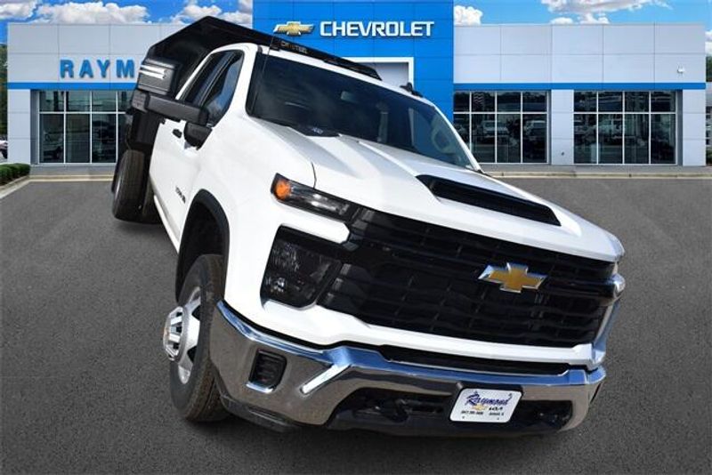 2024 Chevrolet Silverado 3500HD Work TruckImage 9