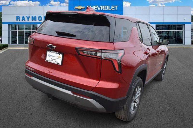 New 2026 Chevrolet Equinox LTImage 4