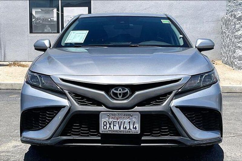 Used 2021 Toyota Camry SEImage 2