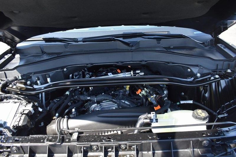 2025 Ford Explorer ST-LineImage 23