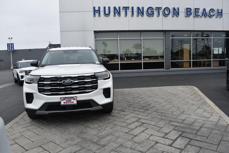 New 2025 Ford Explorer ActiveImage 21