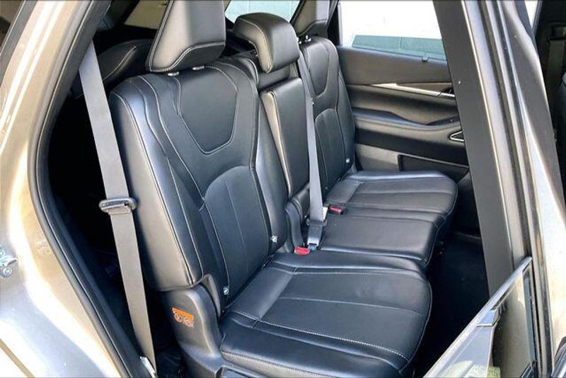 Used 2022 INFINITI QX60 SensoryImage 25