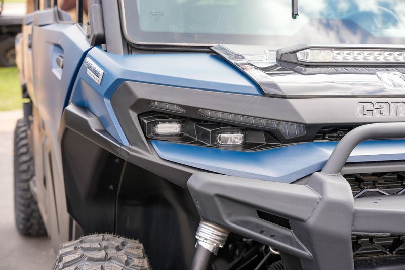 NEW 2026 CAN-AM DEFENDER MAX LIMITED CAB HD11 Image 8