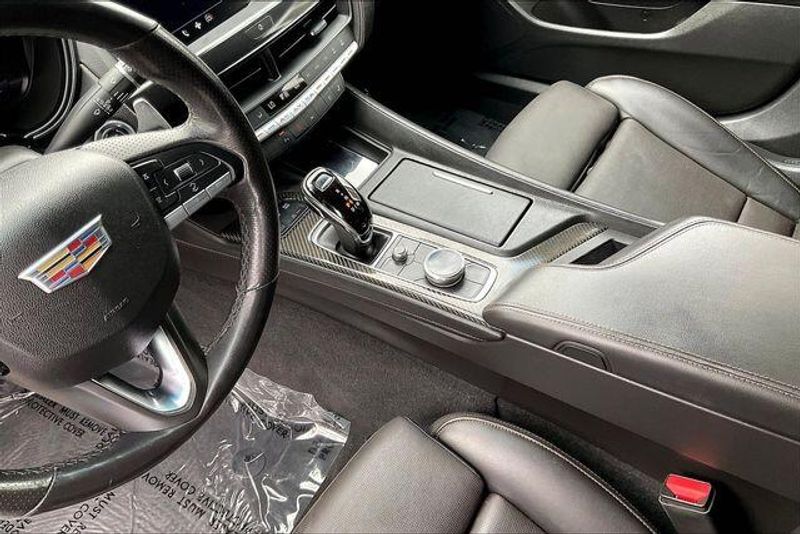 Used 2024 Cadillac CT5 SportImage 17