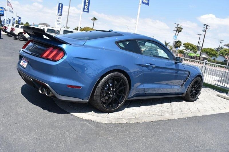 2019 Ford Mustang Shelby GT350Image 2