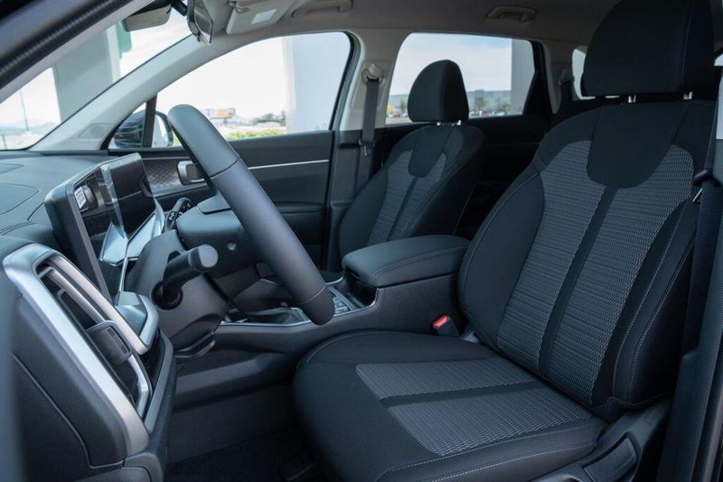 New 2026 Kia Sorento LXImage 13