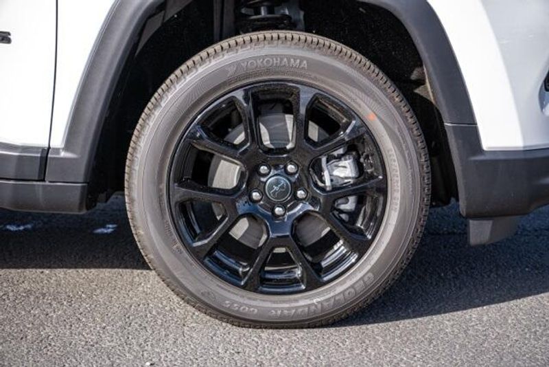 New 2026 Jeep Compass Image 9