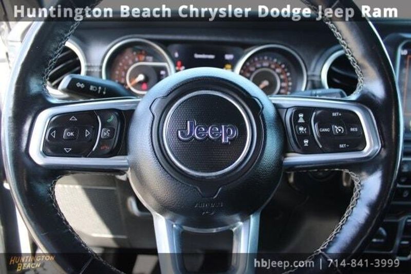 2020 Jeep Gladiator OverlandImage 21