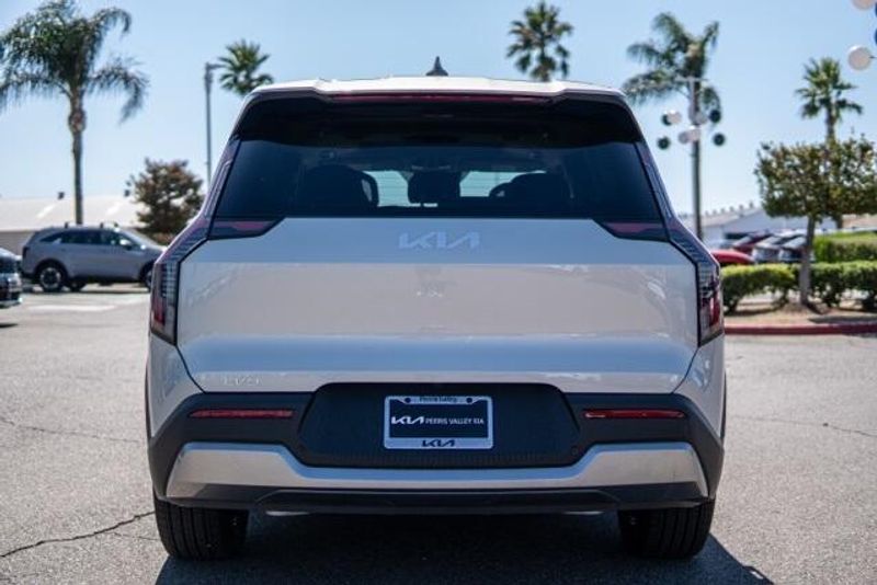 New 2026 Kia EV9 Light Long RangeImage 6