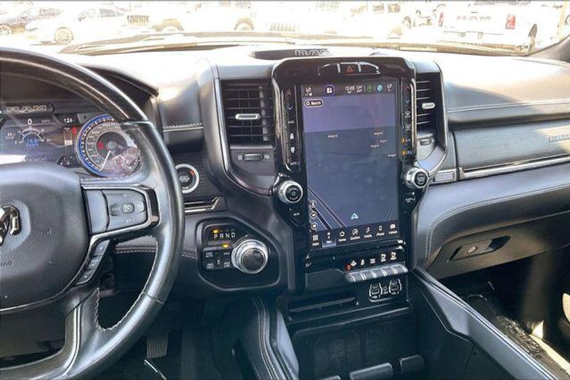 Used 2022 RAM 1500 LimitedImage 5