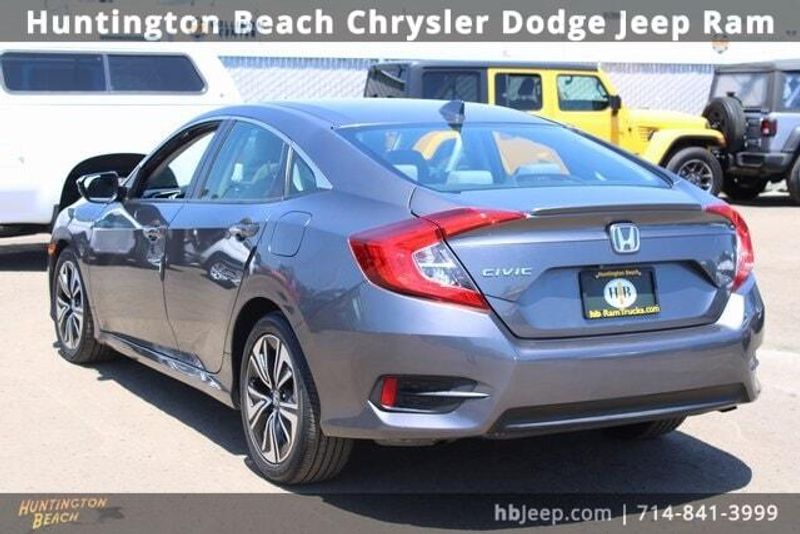 2018 Honda Civic EX-TImage 3