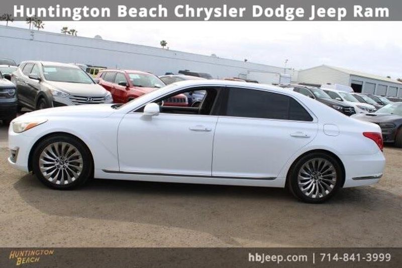 2017 Genesis G90 3.3T PremiumImage 9