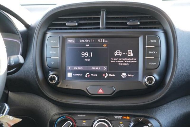 Used 2023 Kia Soul LXImage 17