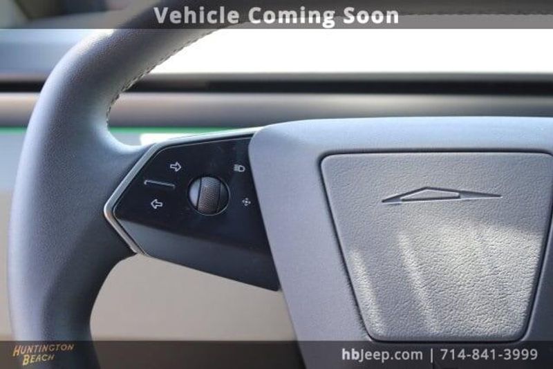 2024 Tesla Cybertruck BaseImage 21