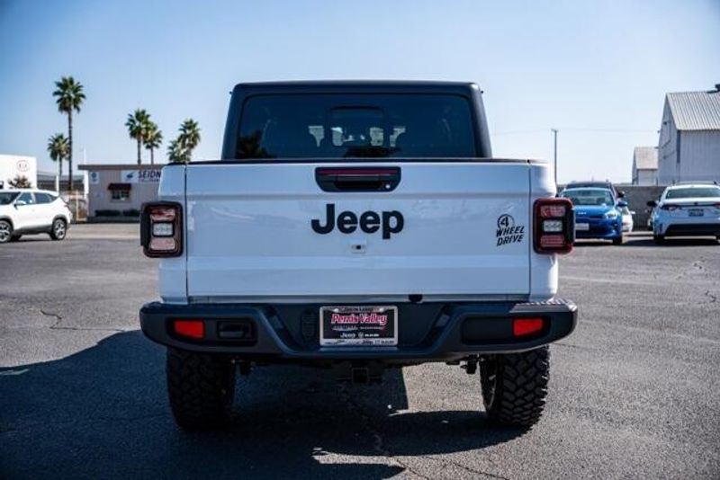New 2025 Jeep Gladiator WillysImage 6