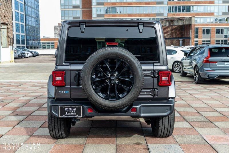 2021 Jeep Wrangler 4xE Unlimited SaharaImage 4