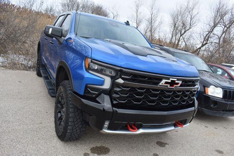 Used 2023 Chevrolet Silverado 1500 ZR2Image 9