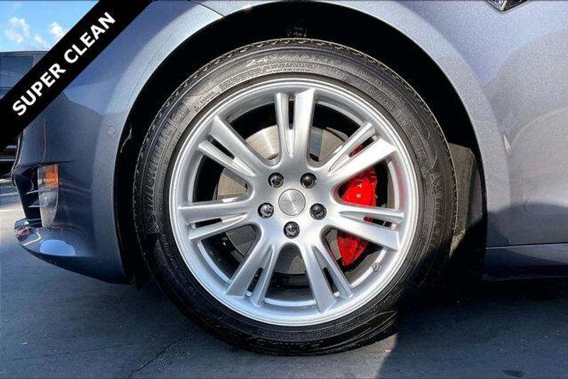 Used 2021 Tesla Model S PerformanceImage 8