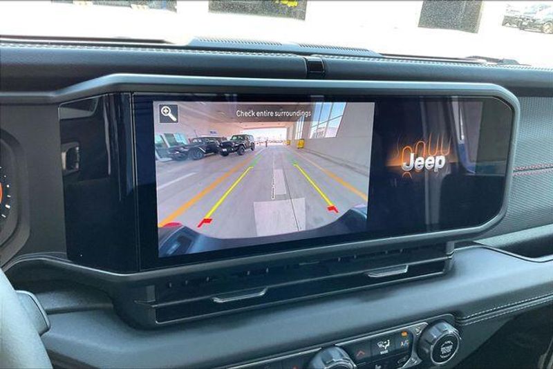Used 2024 Jeep Gladiator RubiconImage 21