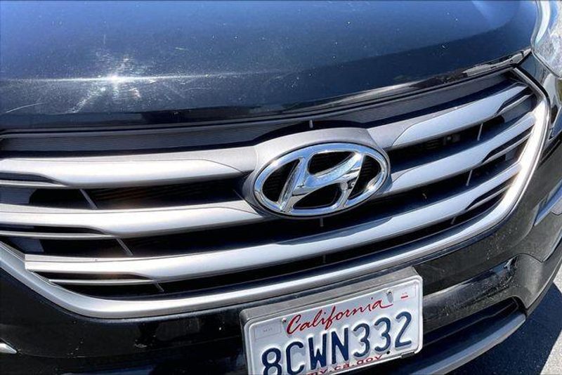 Used 2018 Hyundai Santa Fe Sport 2.4 BaseImage 30