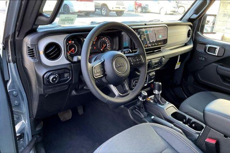 New 2026 Jeep Wrangler 2-door Sport SImage 6