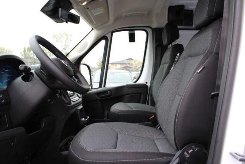 2025 RAM ProMaster 1500 Low Roof 118 WBImage 33
