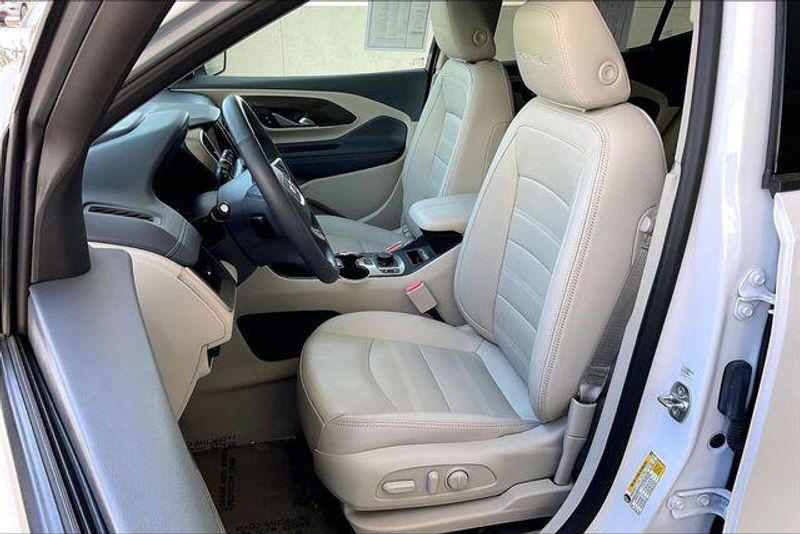 Used 2024 GMC Terrain DenaliImage 24