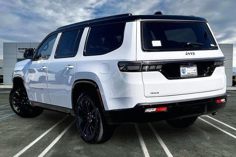 2026 Jeep Grand Wagoneer Summit Obsidian 4x4Image 2