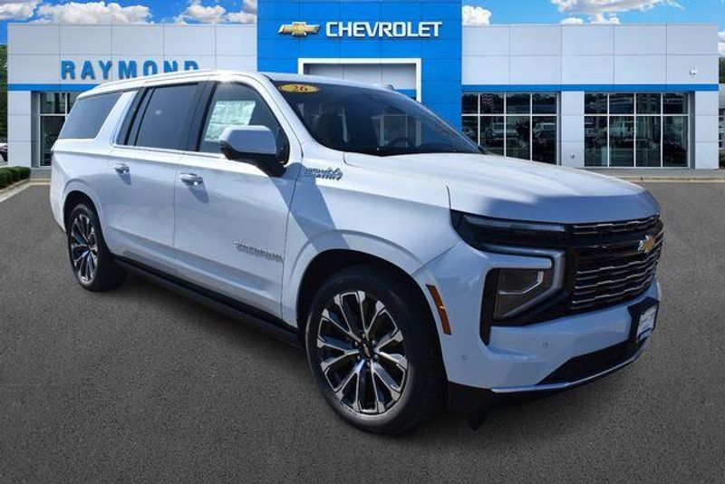 New 2026 Chevrolet Suburban High CountryImage 11