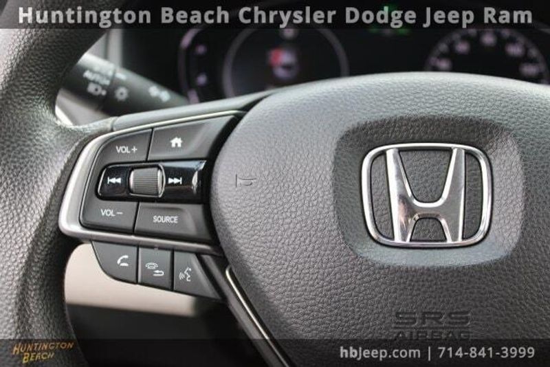 2018 Honda Accord LXImage 19