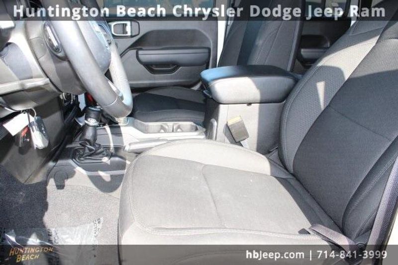 2022 Jeep Wrangler Unlimited Sport AltitudeImage 29