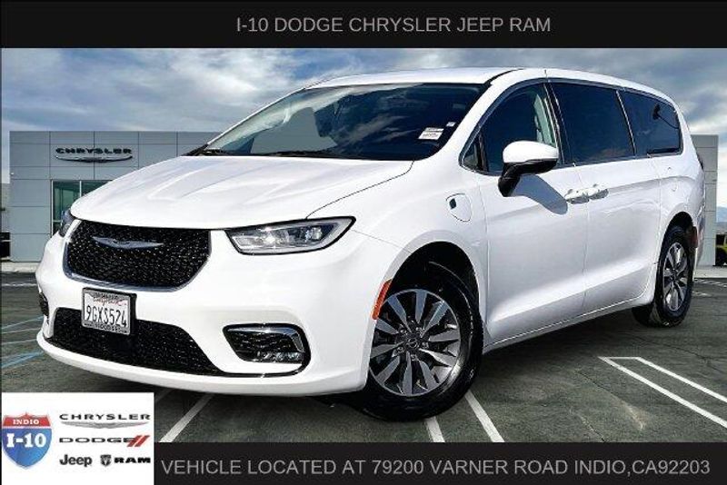 Used 2023 Chrysler Pacifica Hybrid Touring LImage 1