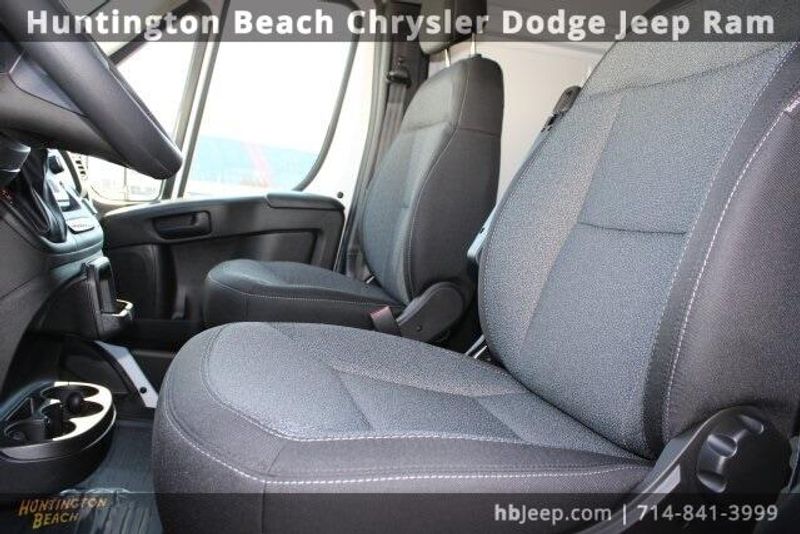 2023 RAM ProMaster 2500 High RoofImage 37