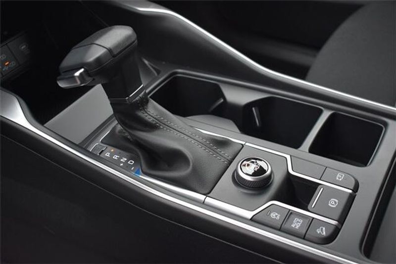 2024 Kia Sorento LXImage 21