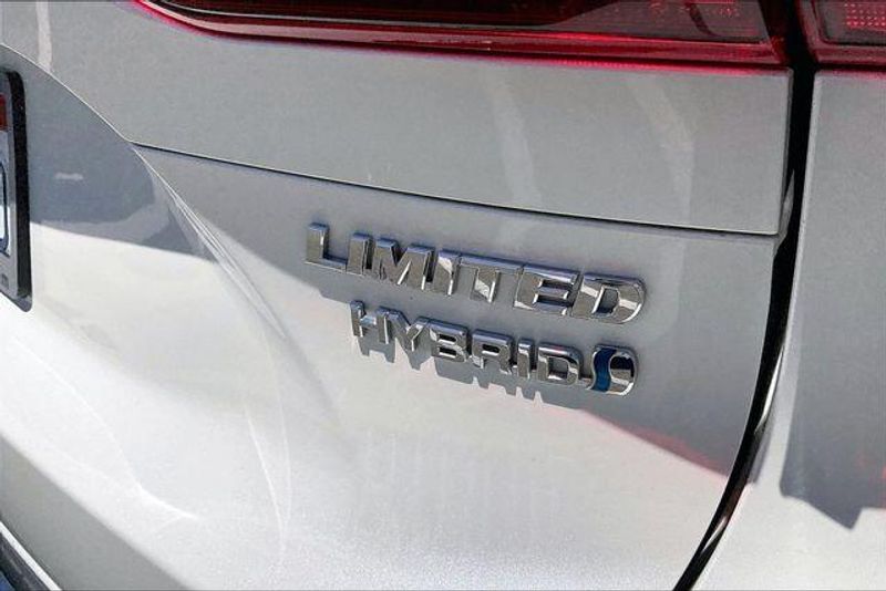 Used 2021 Toyota Venza LimitedImage 7