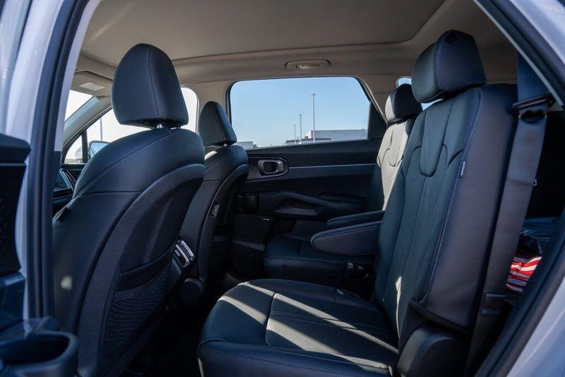 New 2026 Kia Sorento Hybrid EXImage 14