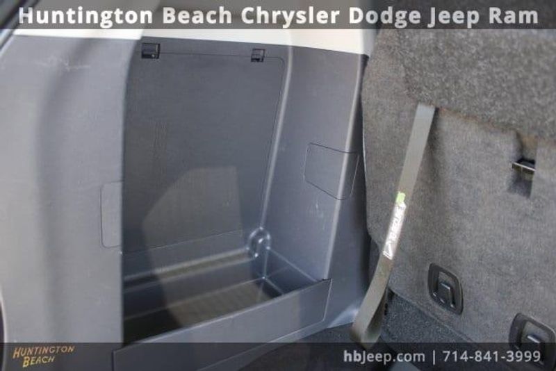 2023 Toyota Sienna LimitedImage 52