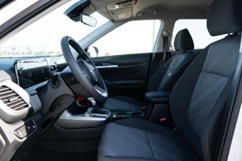 New 2025 Kia Seltos LXImage 10
