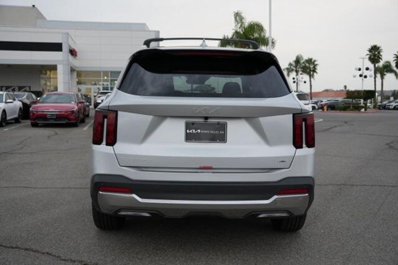 New 2025 Kia Sorento Hybrid EXImage 6