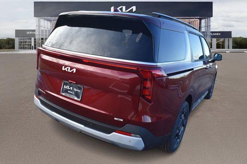 New 2026 Kia Carnival Hybrid EXImage 4