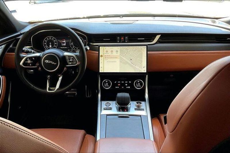 Used 2024 Jaguar XF R-Dynamic SEImage 15