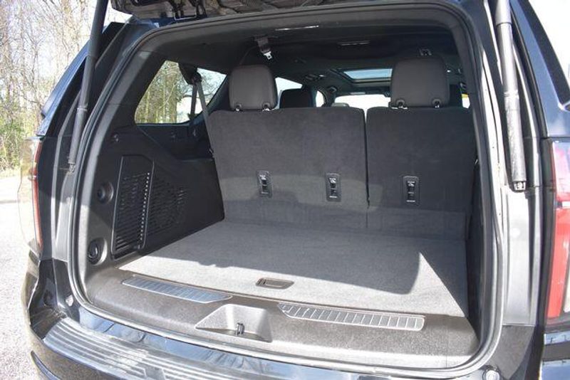 Used 2023 Chevrolet Suburban Z71Image 22