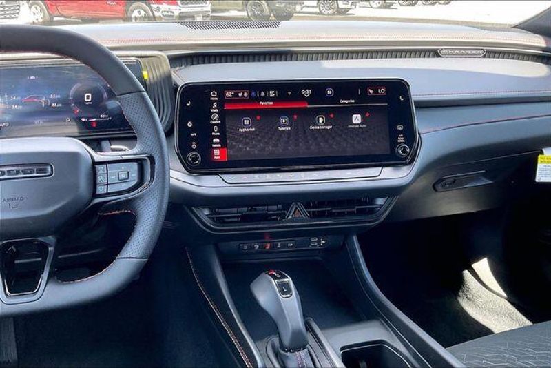 New 2026 Dodge Charger Scat Pack 4-door AwdImage 5