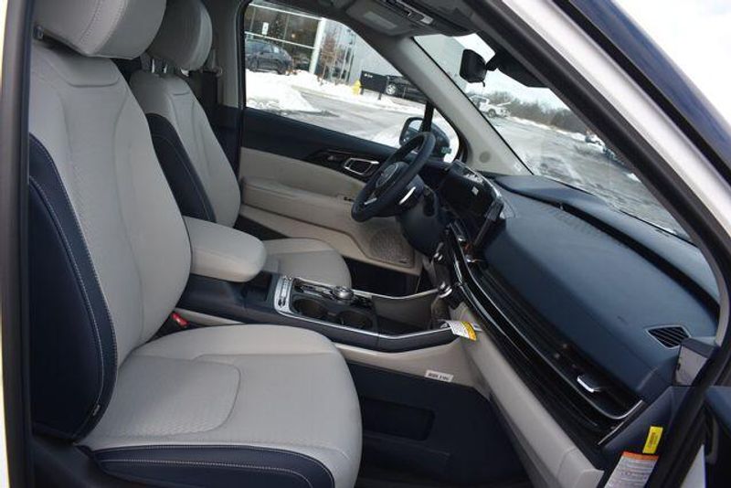 New 2026 Kia Carnival Hybrid SX PrestigeImage 15