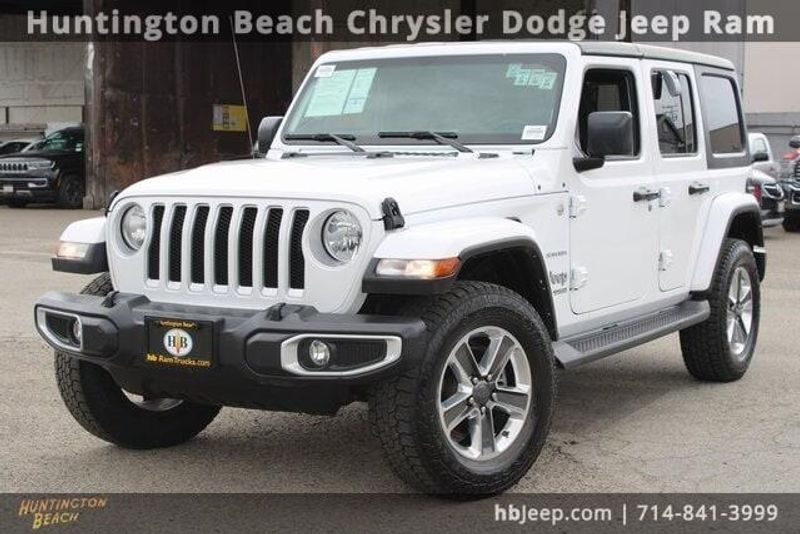 2022 Jeep Wrangler Unlimited SaharaImage 9