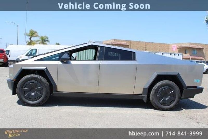 2024 Tesla Cybertruck BaseImage 10