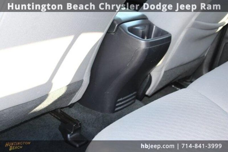 2023 Toyota Tacoma SRImage 39